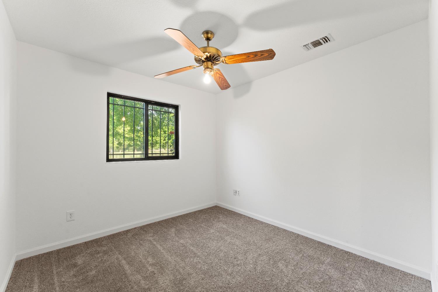 Detail Gallery Image 19 of 38 For 3349 Irvindale Way, Antelope,  CA 95843 - 3 Beds | 2 Baths