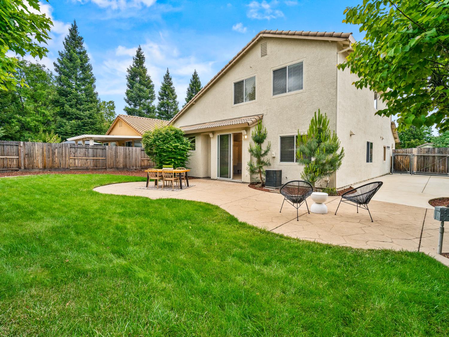 Farrell Court, Folsom, California image 35