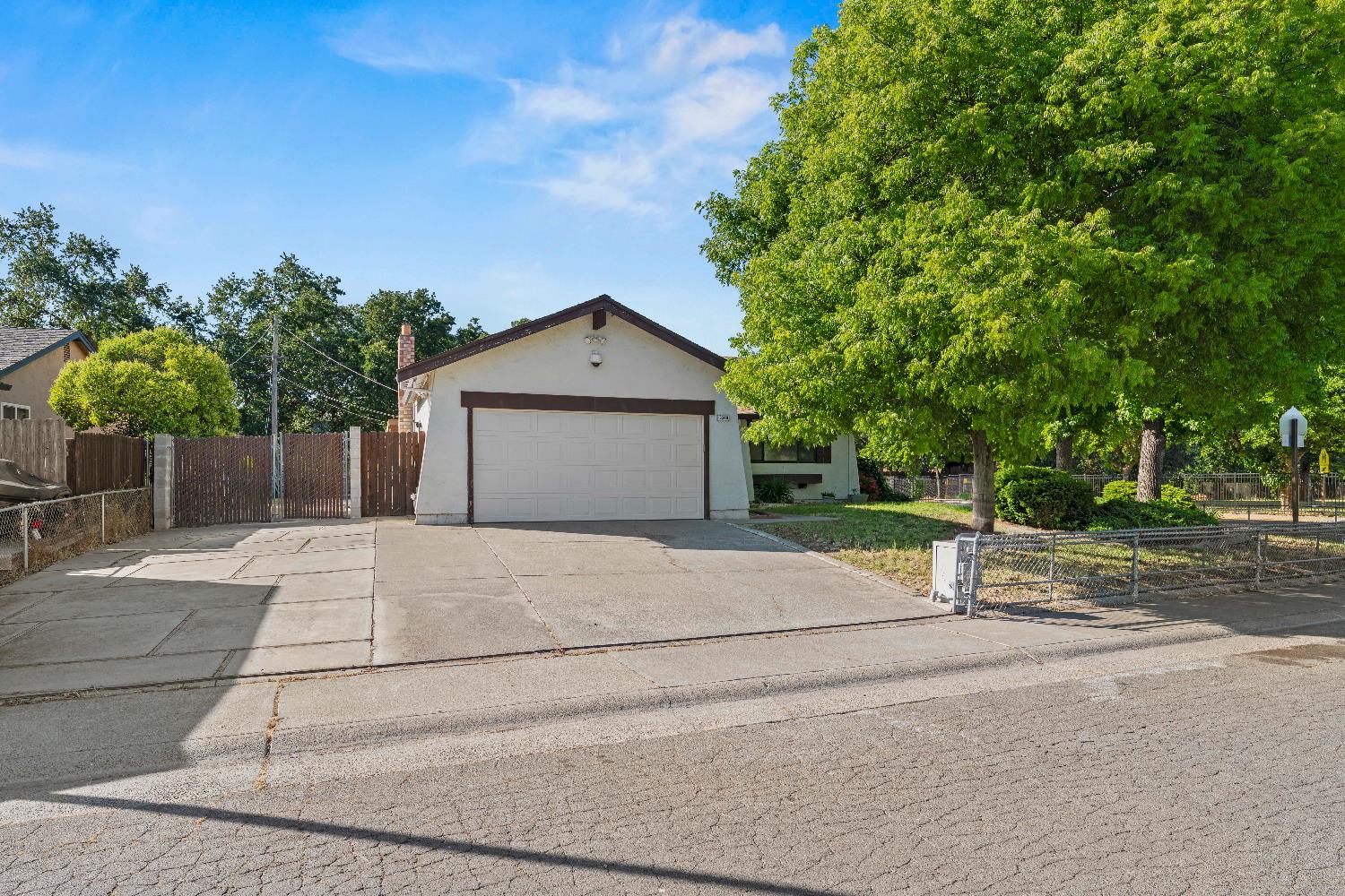 Detail Gallery Image 5 of 38 For 3349 Irvindale Way, Antelope,  CA 95843 - 3 Beds | 2 Baths