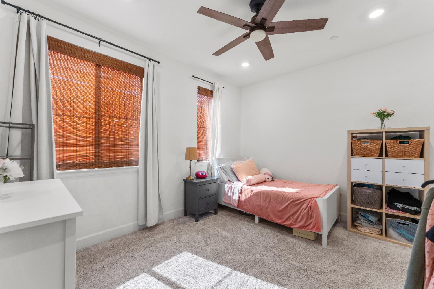 Detail Gallery Image 27 of 44 For 7744 Pullet Ct, Antelope,  CA 95843 - 5 Beds | 3 Baths