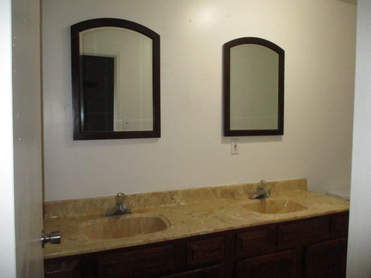 Detail Gallery Image 9 of 9 For 4733 E Main St, Stockton,  CA 95215 - 3 Beds | 2 Baths
