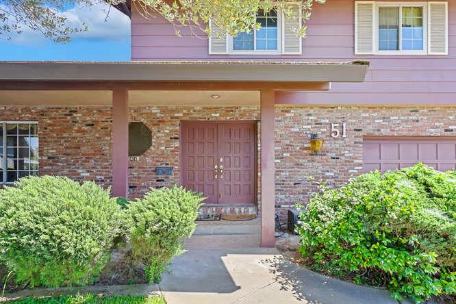 Detail Gallery Image 4 of 49 For 51 Tristan Cir, Sacramento,  CA 95823 - 5 Beds | 2/1 Baths