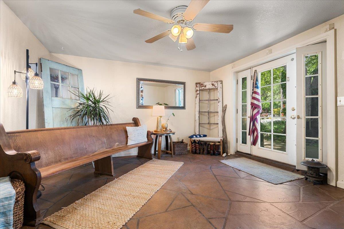 Detail Gallery Image 19 of 46 For 114 Harris St, Grass Valley,  CA 95945 - 6 Beds | 3 Baths