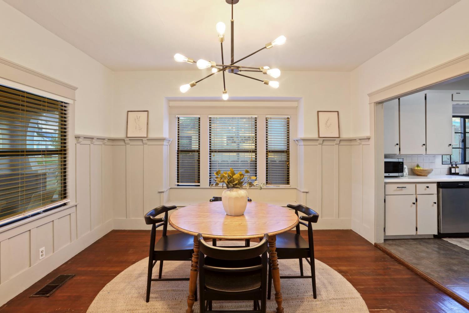 Detail Gallery Image 5 of 30 For 526 Mitchell Ave, Turlock,  CA 95380 - 4 Beds | 1 Baths