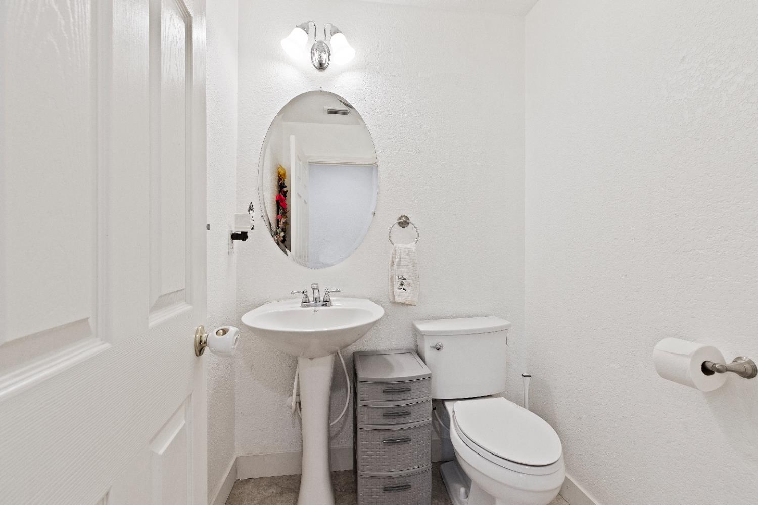 Detail Gallery Image 24 of 55 For 3408 Vancouver Dr, Modesto,  CA 95355 - 4 Beds | 3/1 Baths