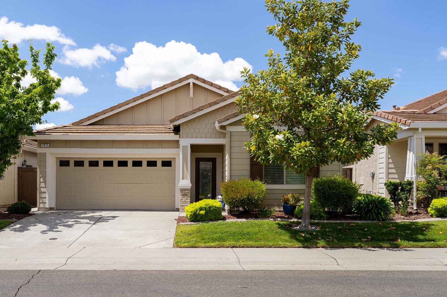 Verrazona Drive, Roseville, California image 2
