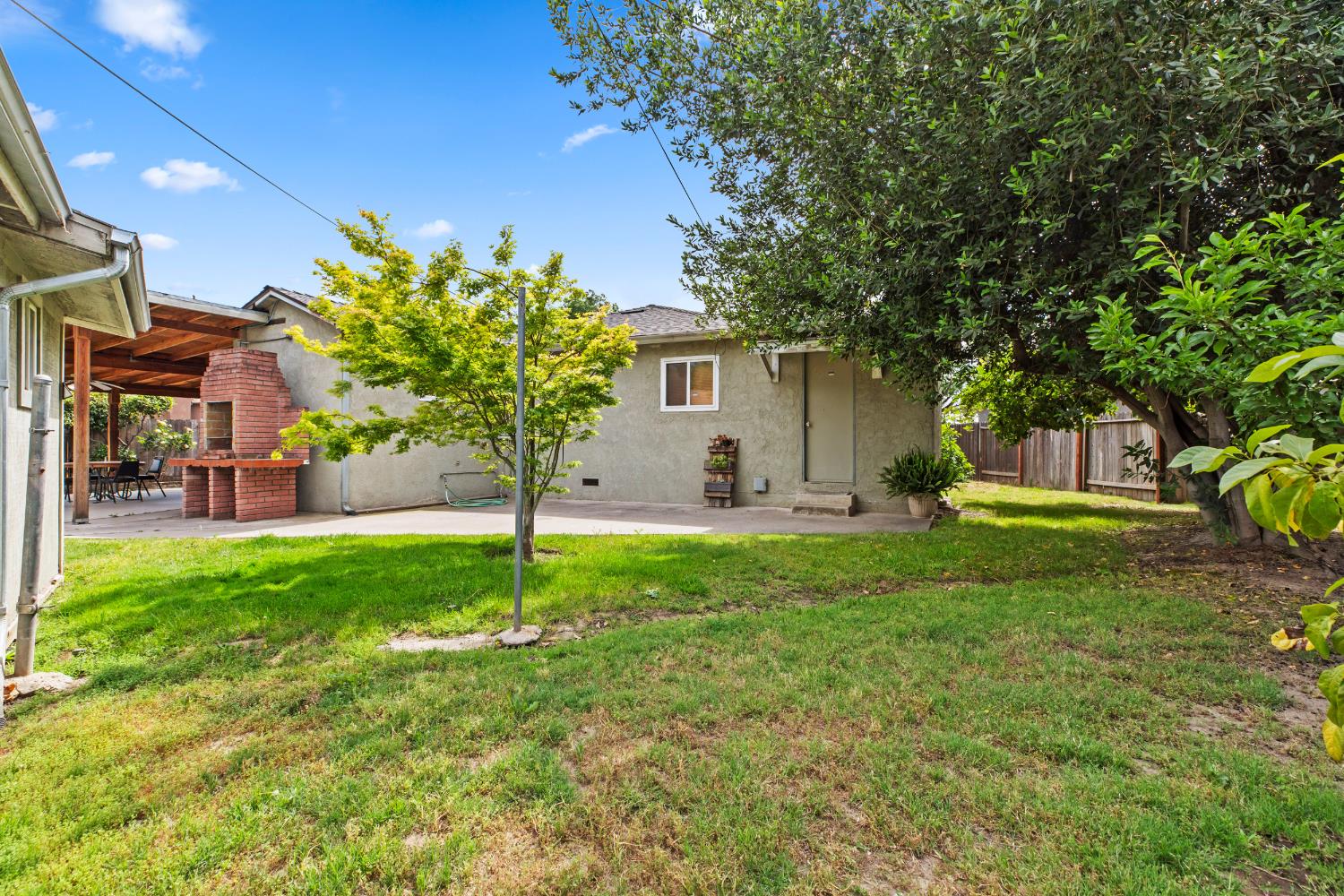 Detail Gallery Image 34 of 43 For 2037 Wally Ct, Modesto,  CA 95350 - 3 Beds | 3 Baths