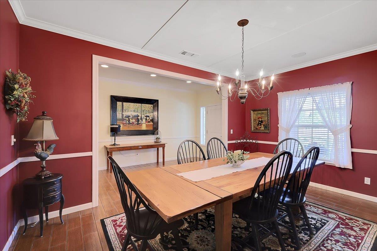Detail Gallery Image 9 of 84 For 685 Saddleback Dr, Marysville,  CA 95901 - 3 Beds | 2/2 Baths