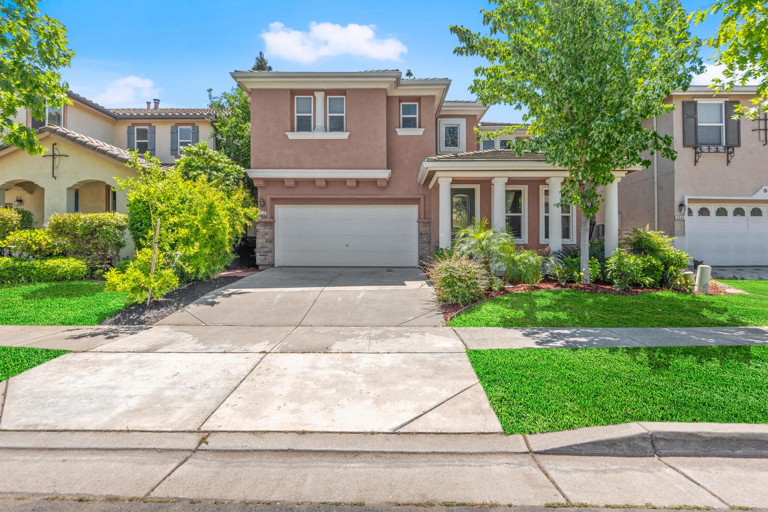 Detail Gallery Image 2 of 38 For 3034 Trap Rock Way, Sacramento,  CA 95835 - 3 Beds | 2/1 Baths