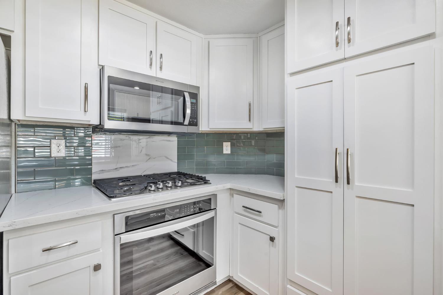 Detail Gallery Image 15 of 34 For 3203 Osuna Way, Sacramento,  CA 95833 - 3 Beds | 2 Baths