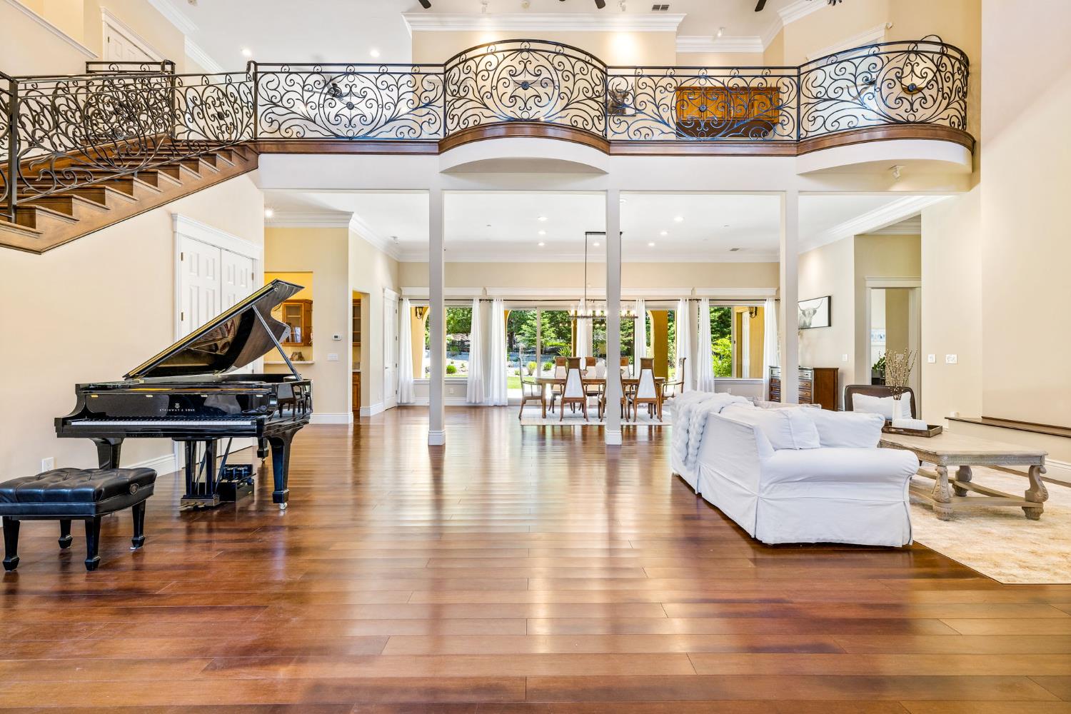 Detail Gallery Image 16 of 98 For 5521 Monte Claire Ln, Loomis,  CA 95650 - 6 Beds | 6/1 Baths