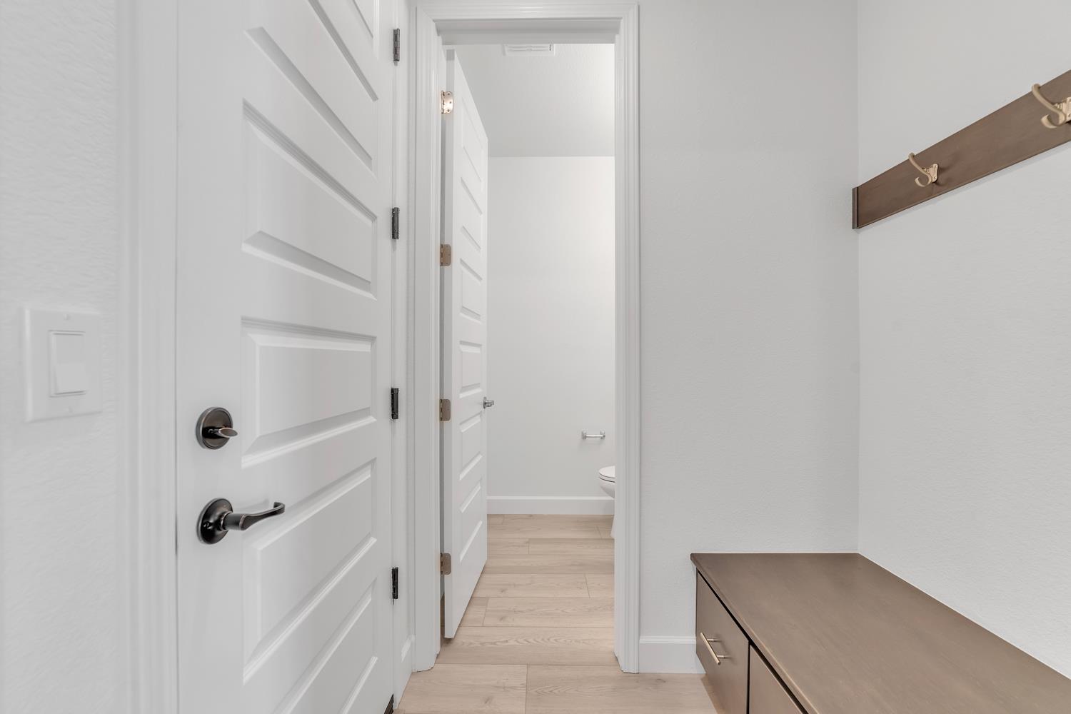 Detail Gallery Image 7 of 61 For 5092 Gold Rush Dr, Folsom,  CA 95630 - 4 Beds | 3/1 Baths