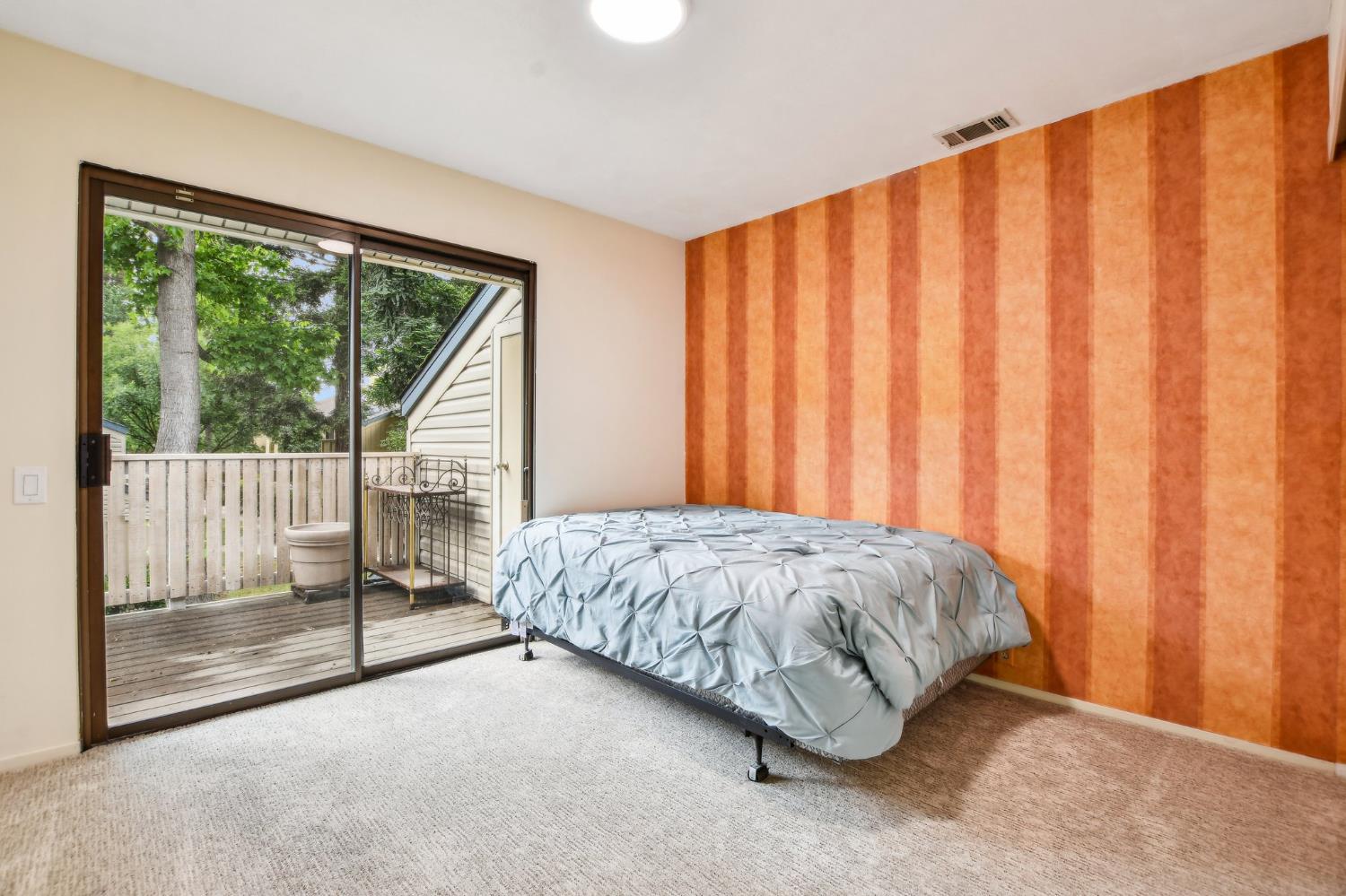 Hurley Way #36, Sacramento, California image 9