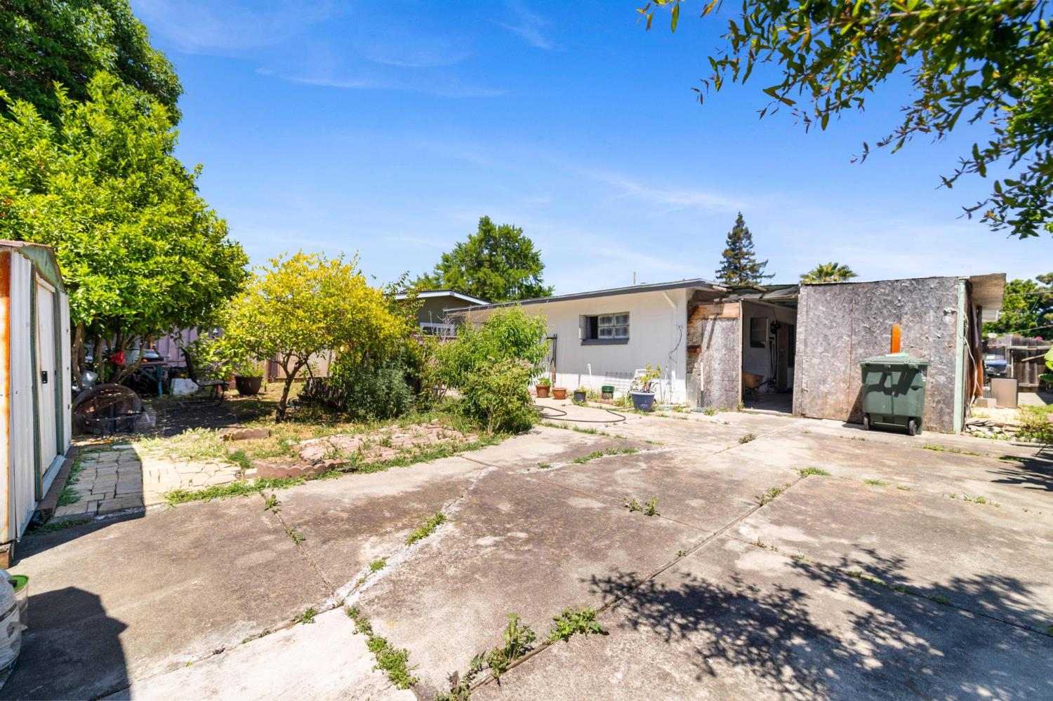 Detail Gallery Image 8 of 15 For 298 W Duane Ave, Sunnyvale,  CA 94085 - 2 Beds | 1 Baths