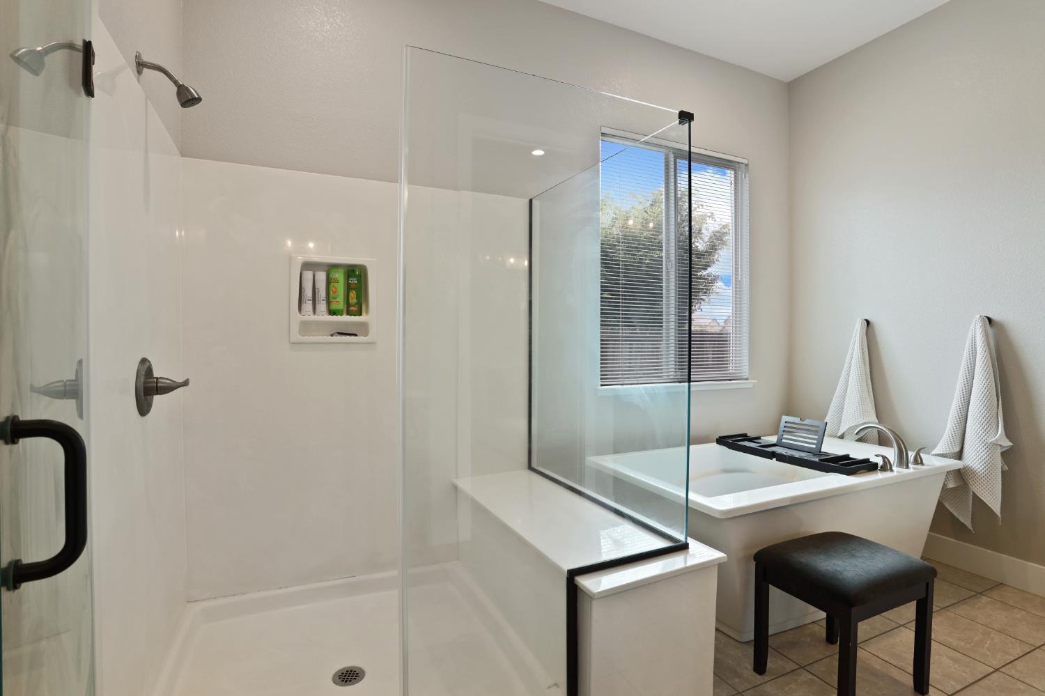 Detail Gallery Image 46 of 61 For 2134 Rambutan Pl, Manteca,  CA 95337 - 5 Beds | 3/1 Baths