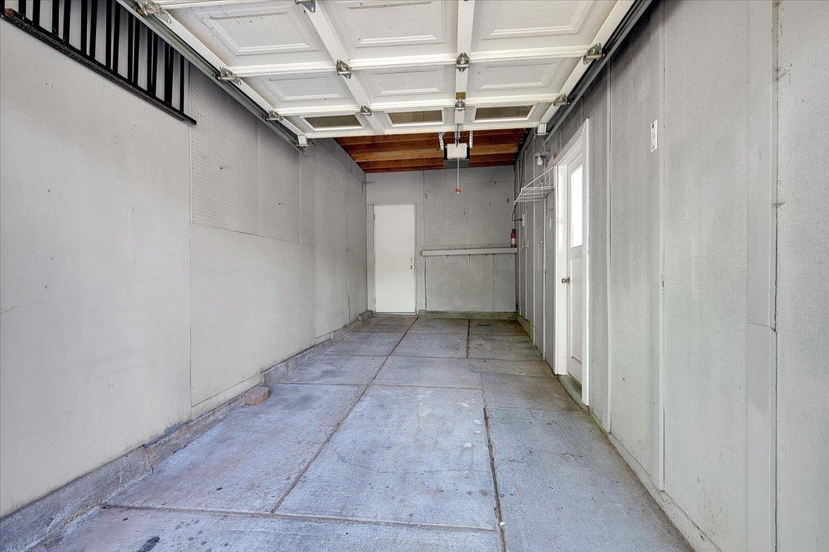 Detail Gallery Image 31 of 60 For 11211 N Lakeshore, Auburn,  CA 95602 - 3 Beds | 2 Baths