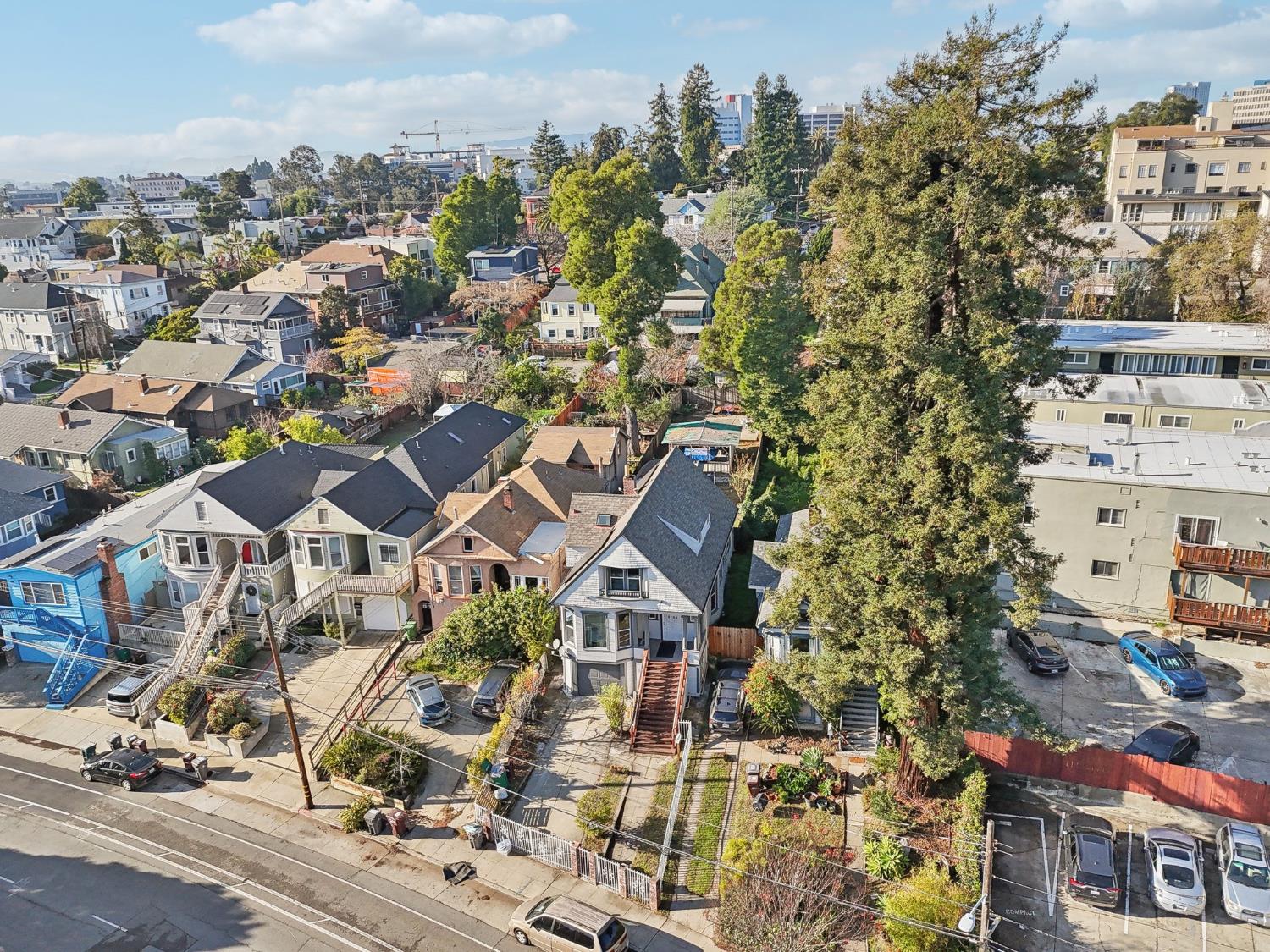 Detail Gallery Image 19 of 33 For 3133 Harrison St, Oakland,  CA 94611 - 4 Beds | 2 Baths