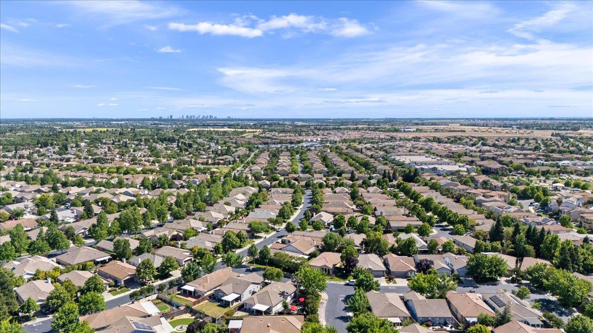 Detail Gallery Image 40 of 48 For 120 Pelican Bay Cir, Sacramento,  CA 95835 - 2 Beds | 2 Baths