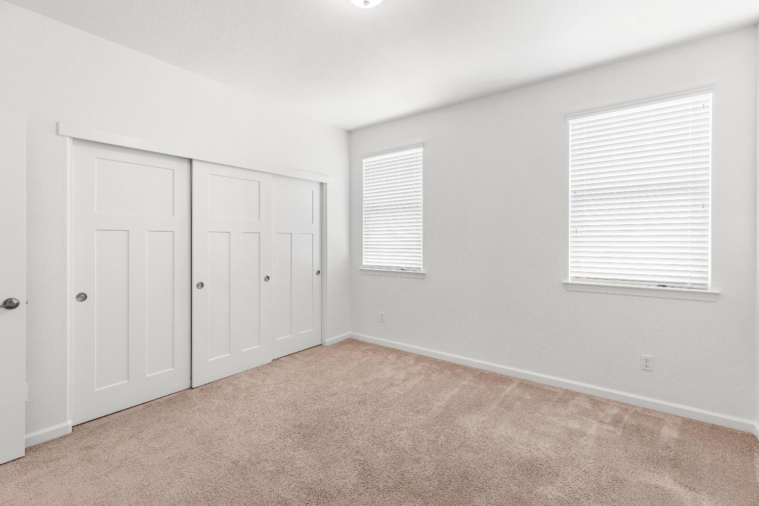 Detail Gallery Image 38 of 42 For 7450 Hanfield Dr, Sacramento,  CA 95829 - 4 Beds | 3/1 Baths