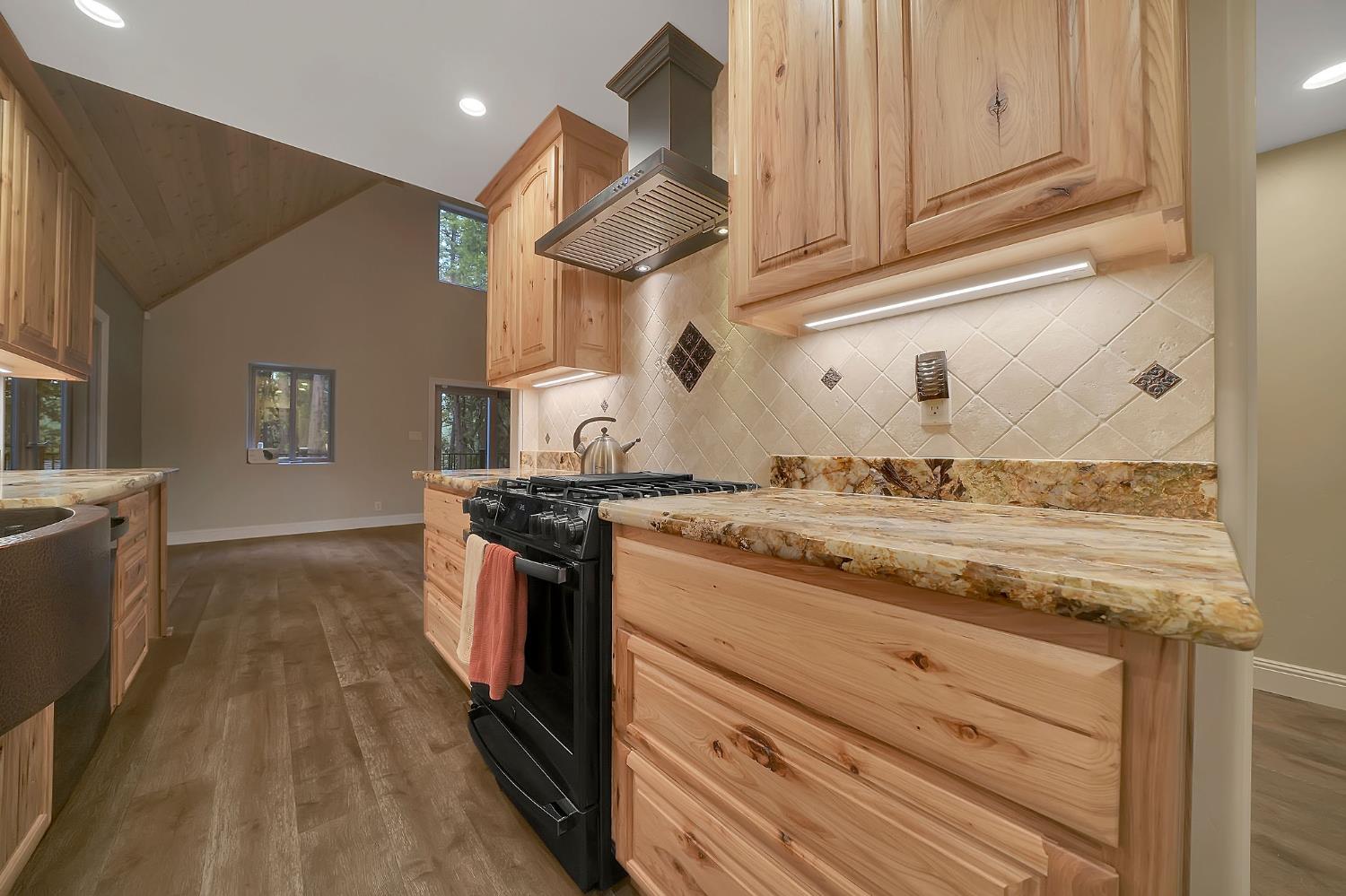 Detail Gallery Image 12 of 49 For 26671 Sugar Pine Dr, Pioneer,  CA 95666 - 3 Beds | 2 Baths