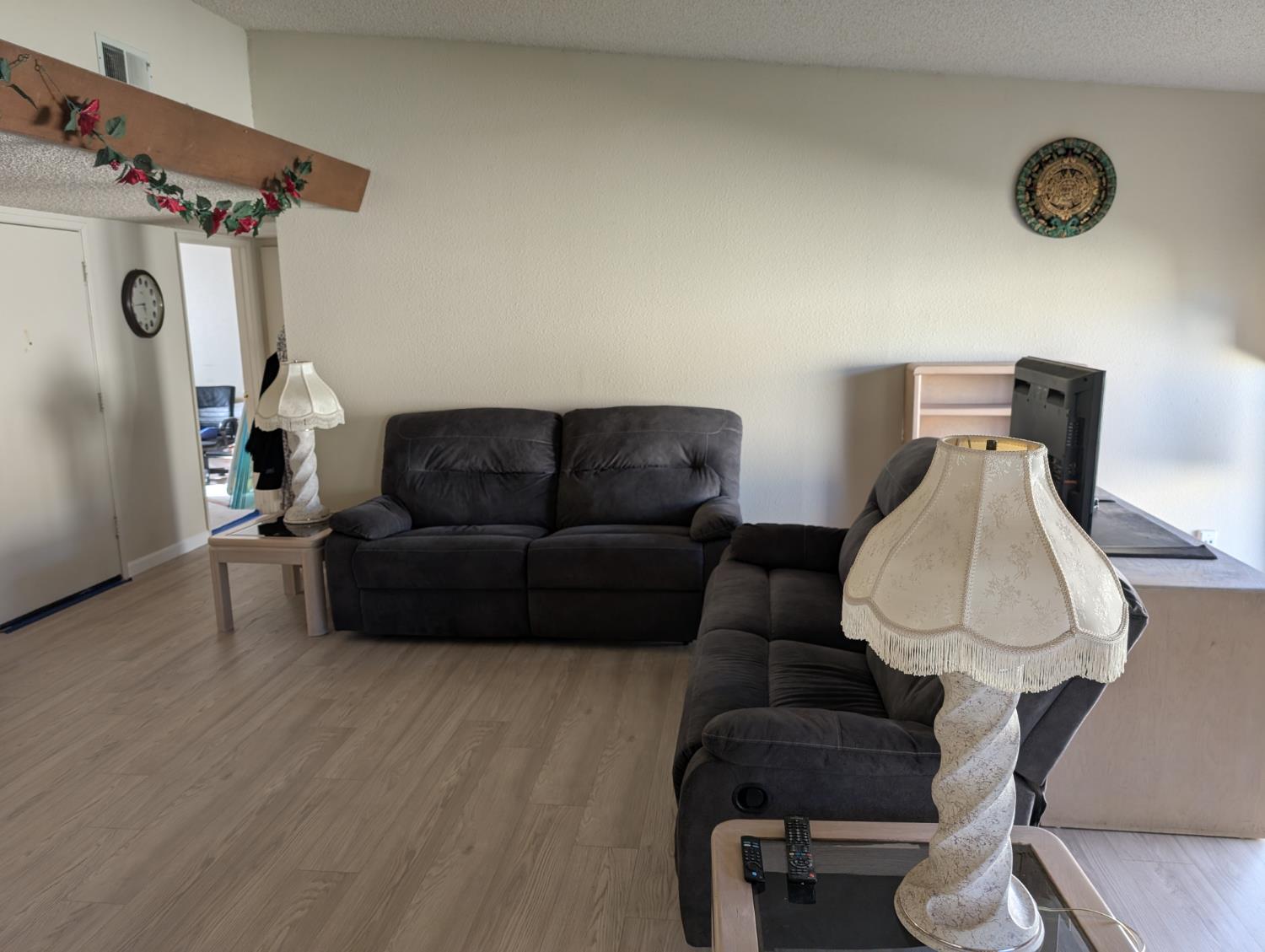 Detail Gallery Image 8 of 25 For 527 Stockton St, Salinas,  CA 93907 - 2 Beds | 1 Baths
