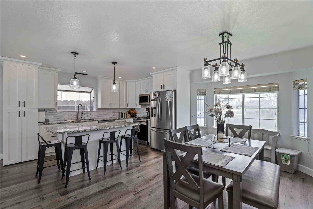 Detail Gallery Image 14 of 38 For 48 Obsidian Dr, Oakdale,  CA 95361 - 3 Beds | 2 Baths