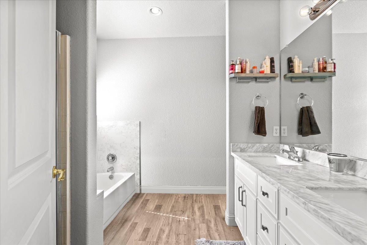Detail Gallery Image 12 of 25 For 12701 Bonnie Brae Ave, Waterford,  CA 95386 - 4 Beds | 2 Baths