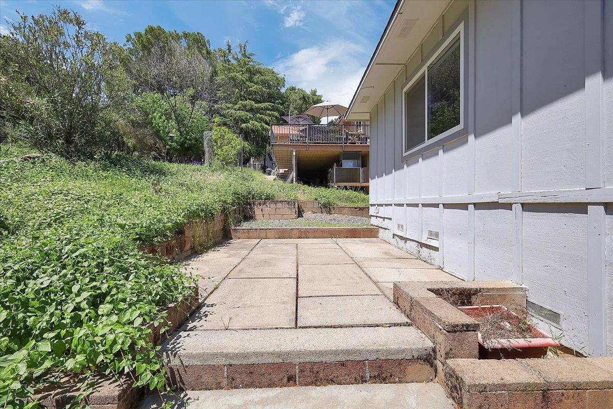 Detail Gallery Image 27 of 60 For 11211 N Lakeshore, Auburn,  CA 95602 - 3 Beds | 2 Baths
