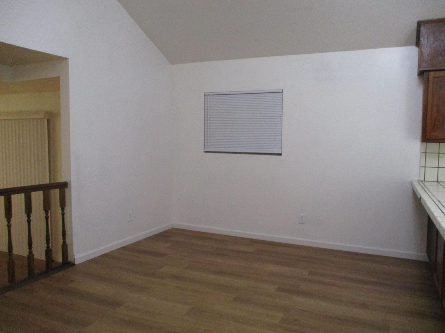 Detail Gallery Image 5 of 9 For 4733 E Main St, Stockton,  CA 95215 - 3 Beds | 2 Baths