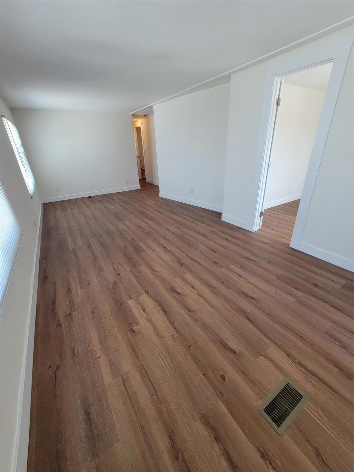 Detail Gallery Image 2 of 9 For 801 Schipper St 66, Bakersfield,  CA 93203 - 2 Beds | 2 Baths