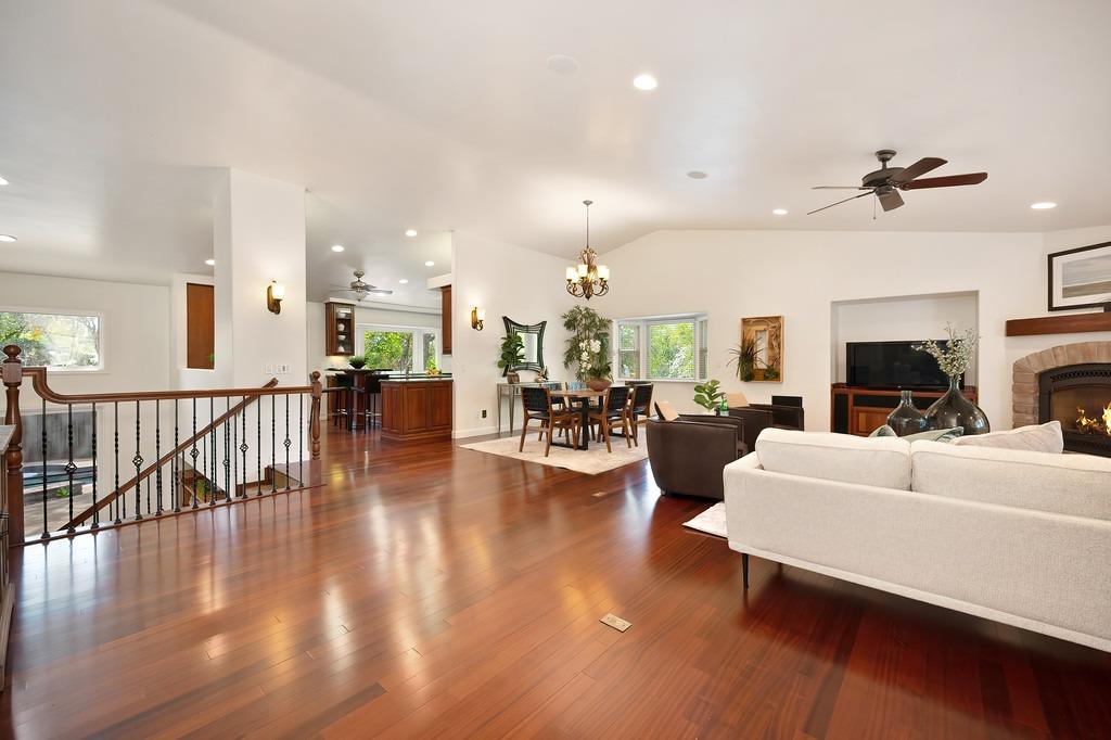 Detail Gallery Image 9 of 73 For 8224 Shadowood Ct, Granite Bay,  CA 95746 - 4 Beds | 2/1 Baths