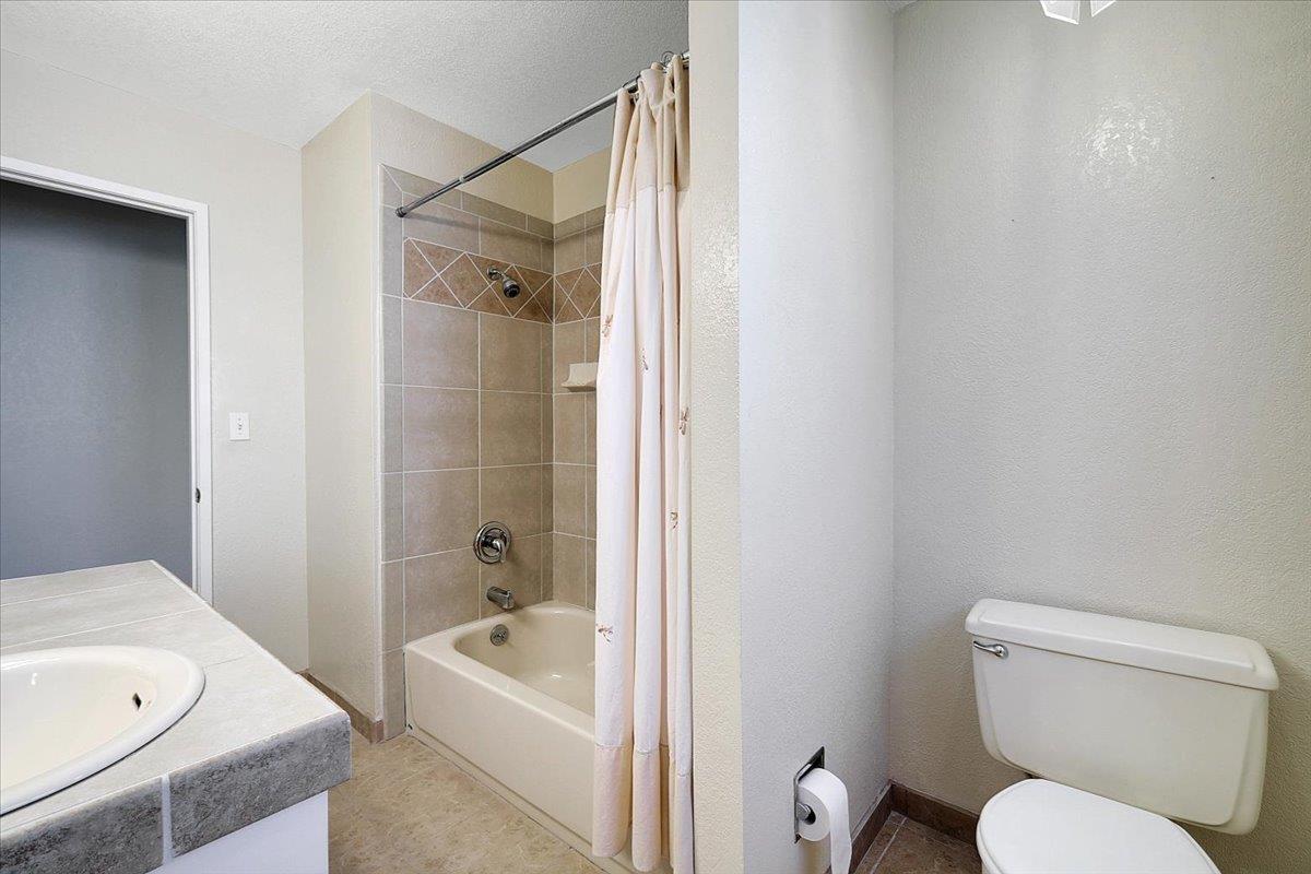 Detail Gallery Image 53 of 60 For 11211 N Lakeshore, Auburn,  CA 95602 - 3 Beds | 2 Baths