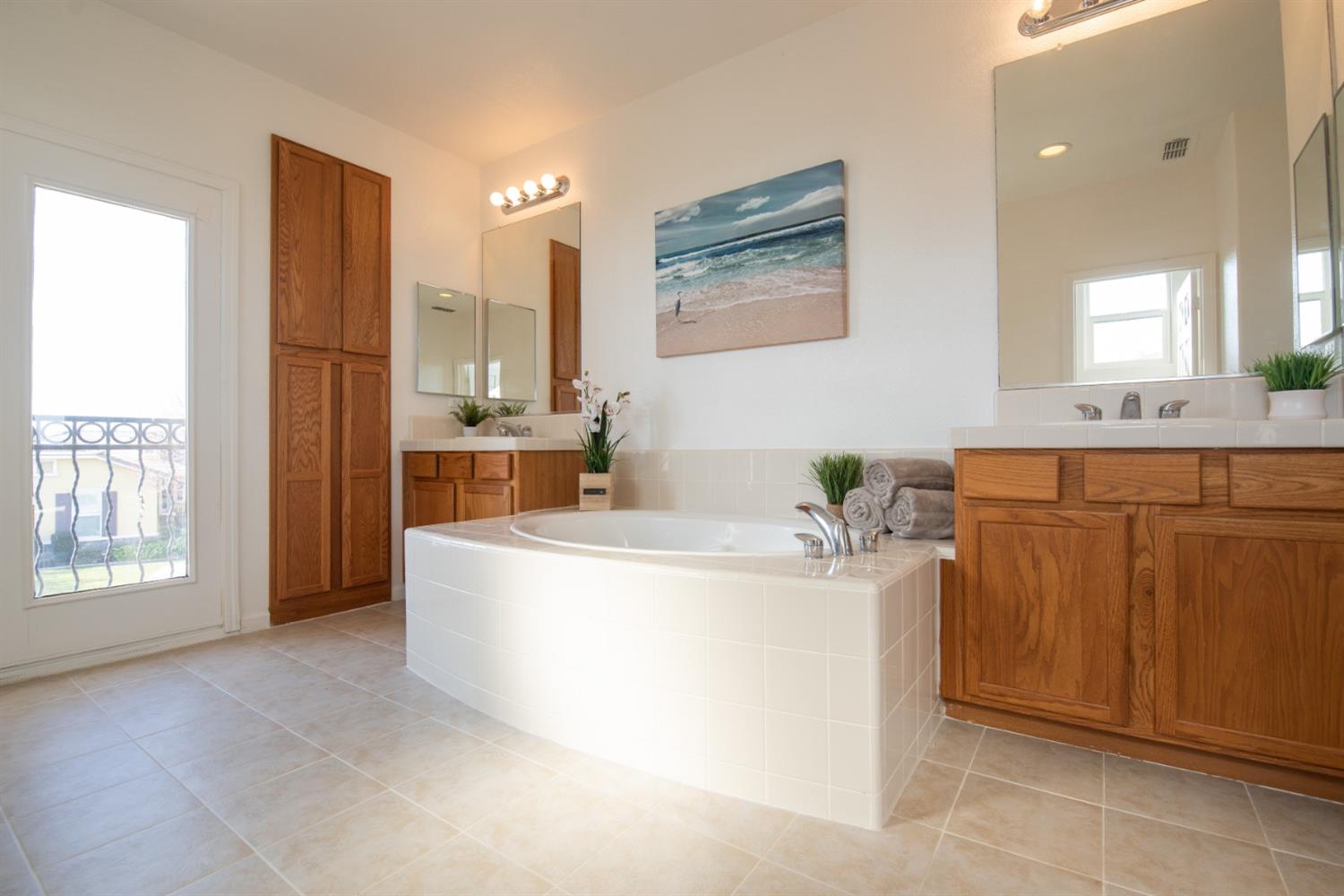 Detail Gallery Image 35 of 59 For 3012 Edgeview Dr, Modesto,  CA 95355 - 5 Beds | 3/1 Baths