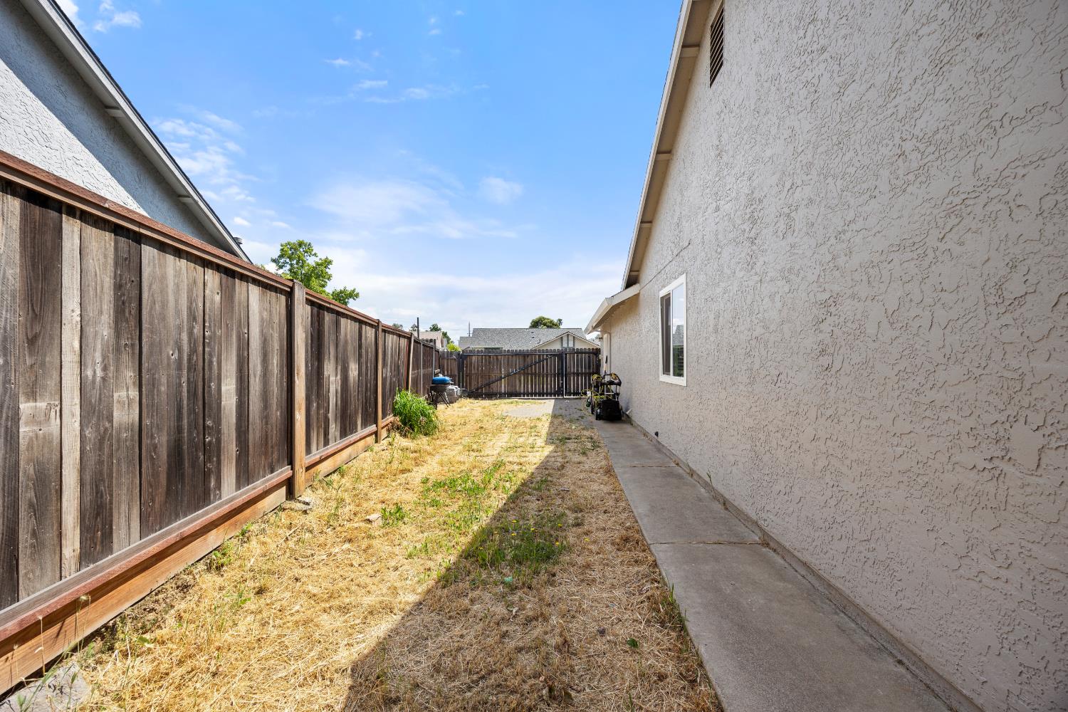 Detail Gallery Image 25 of 30 For 7246 Foxfield Way, North Highlands,  CA 95660 - 3 Beds | 2 Baths