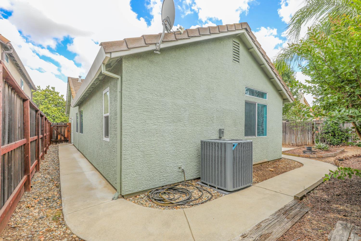 Detail Gallery Image 30 of 35 For 9134 Bungalow Way, Elk Grove,  CA 95758 - 3 Beds | 2 Baths