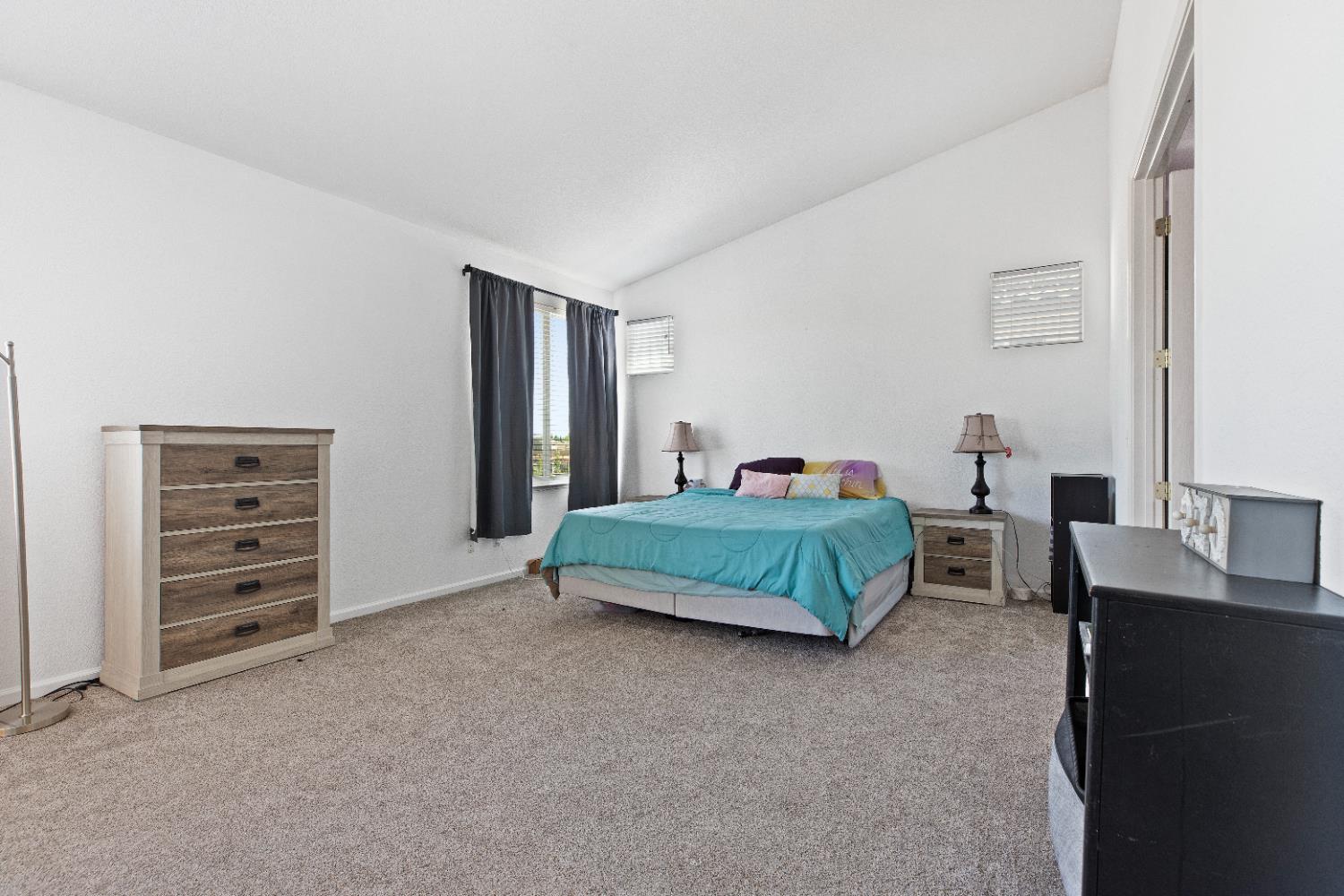 Detail Gallery Image 34 of 55 For 3408 Vancouver Dr, Modesto,  CA 95355 - 4 Beds | 3/1 Baths