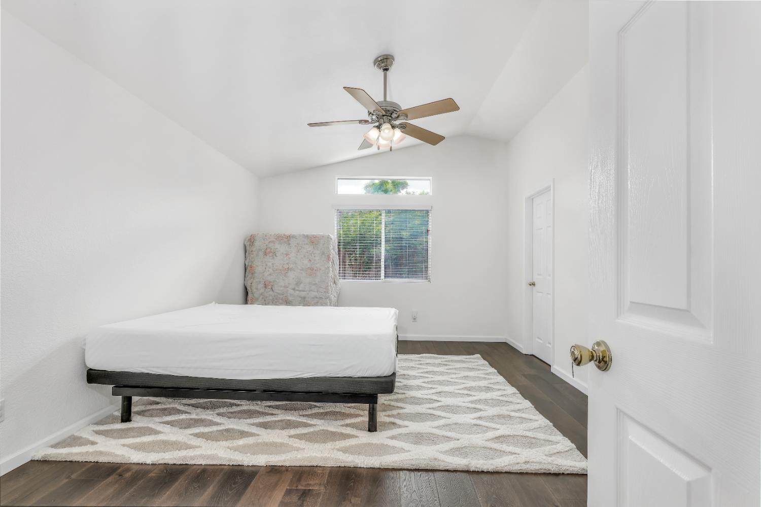 Detail Gallery Image 14 of 35 For 9134 Bungalow Way, Elk Grove,  CA 95758 - 3 Beds | 2 Baths