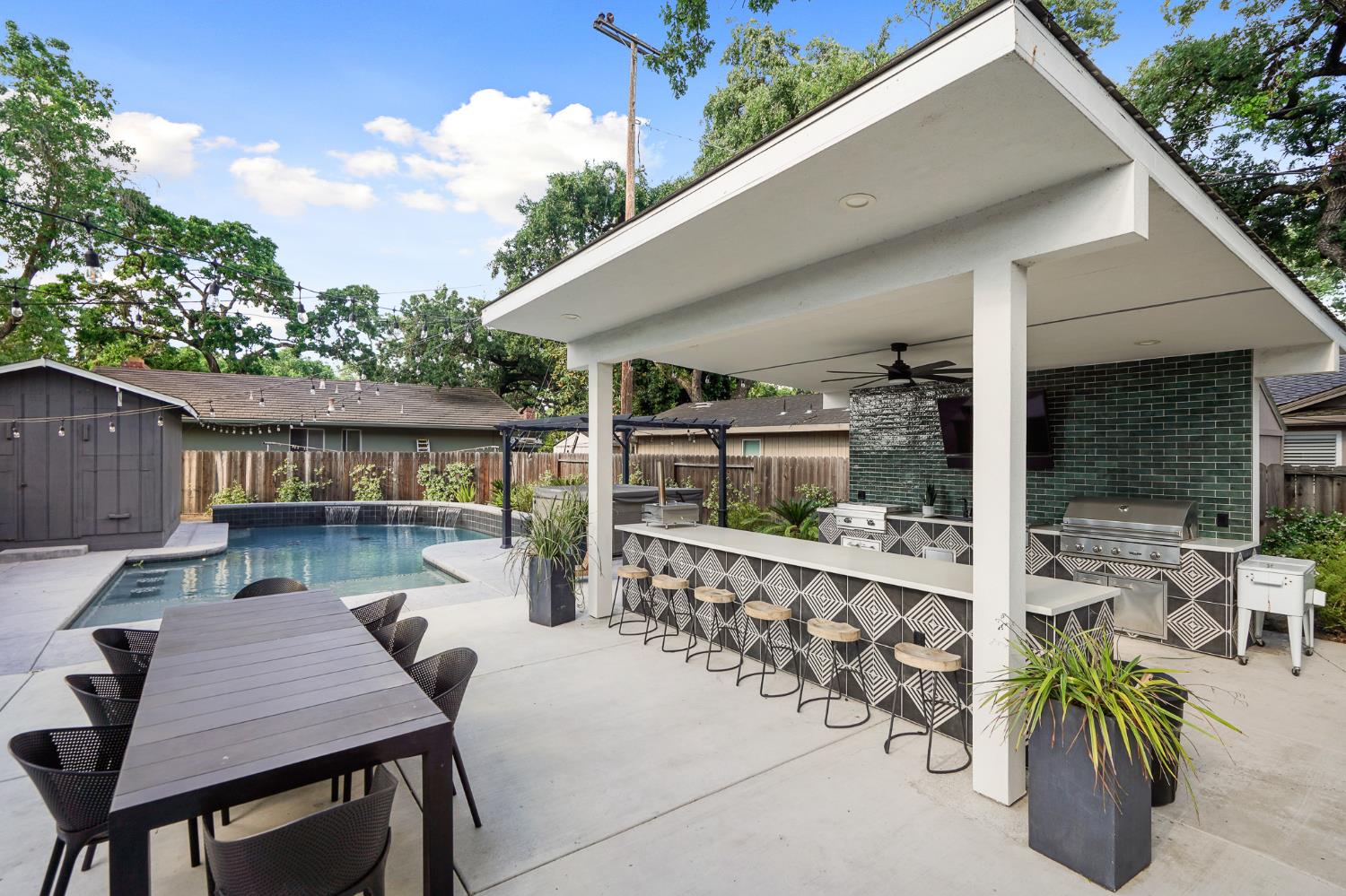 Detail Gallery Image 51 of 79 For 2321 Bonniebrook Dr, Stockton,  CA 95207 - 3 Beds | 2/1 Baths