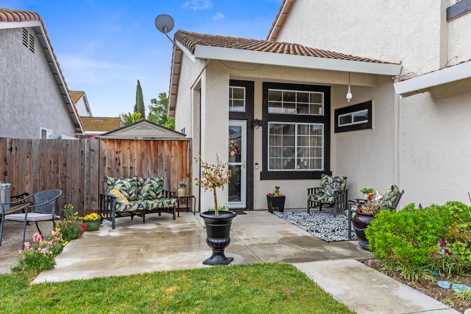 Detail Gallery Image 4 of 39 For 34 James Ct, Tracy,  CA 95376 - 3 Beds | 3 Baths