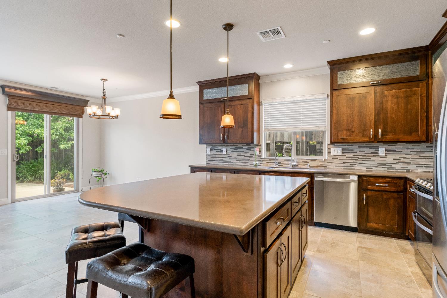 Verrazona Drive, Roseville, California image 14
