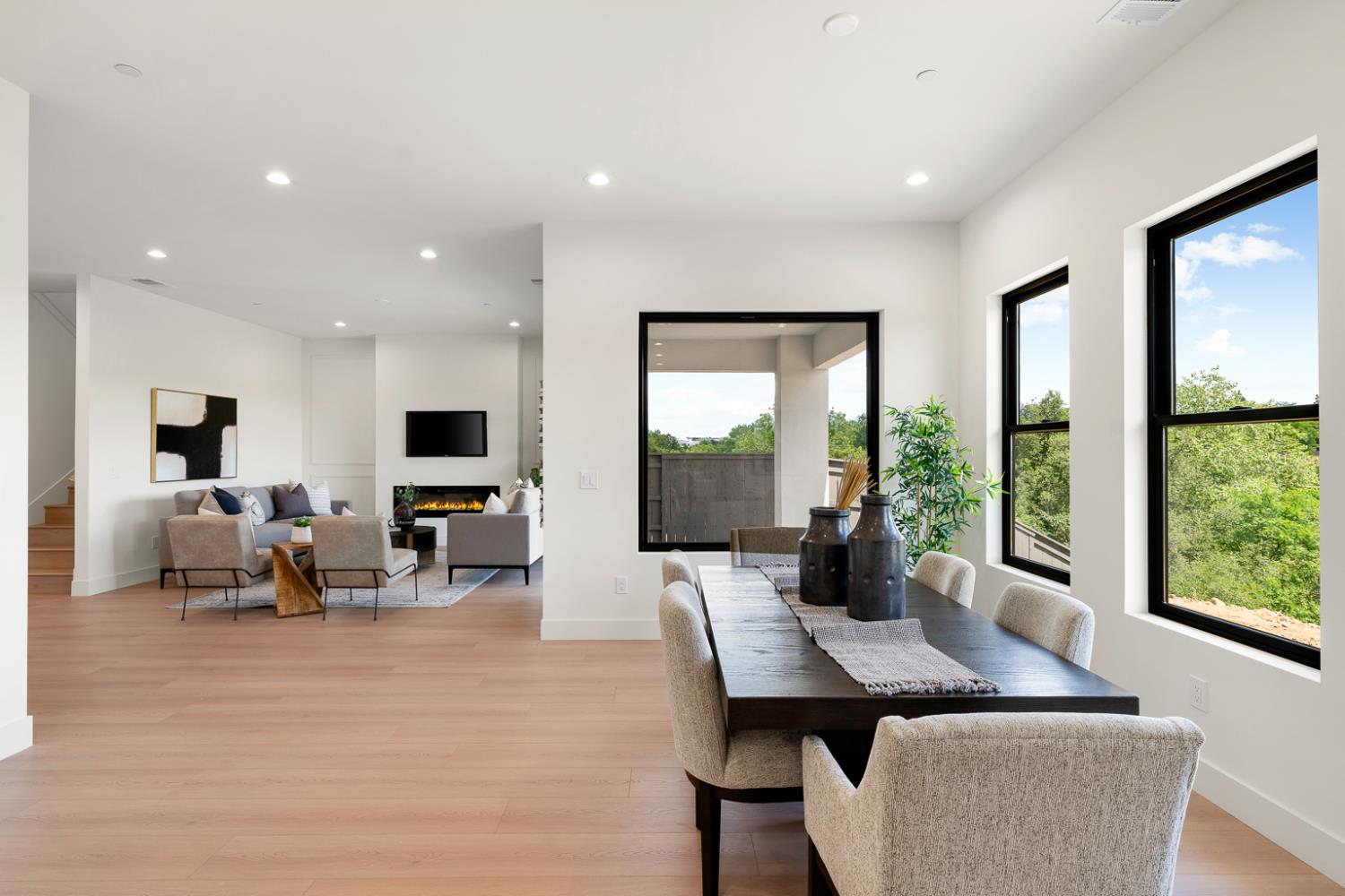 Detail Gallery Image 16 of 59 For 407 East St, Roseville,  CA 95678 - 4 Beds | 4 Baths