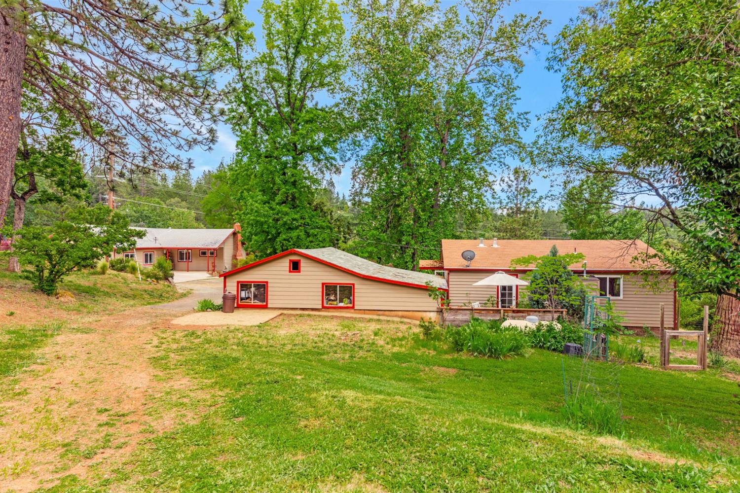 Detail Gallery Image 33 of 41 For 22175 Placer Hills Rd, Colfax,  CA 95713 - 6 Beds | 3 Baths