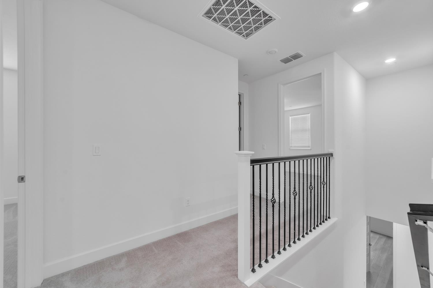 Detail Gallery Image 35 of 61 For 5092 Gold Rush Dr, Folsom,  CA 95630 - 4 Beds | 3/1 Baths
