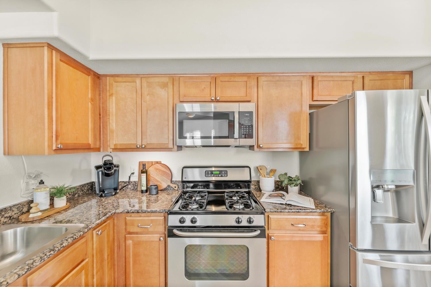Vessona Circle #1717, Folsom, California image 12