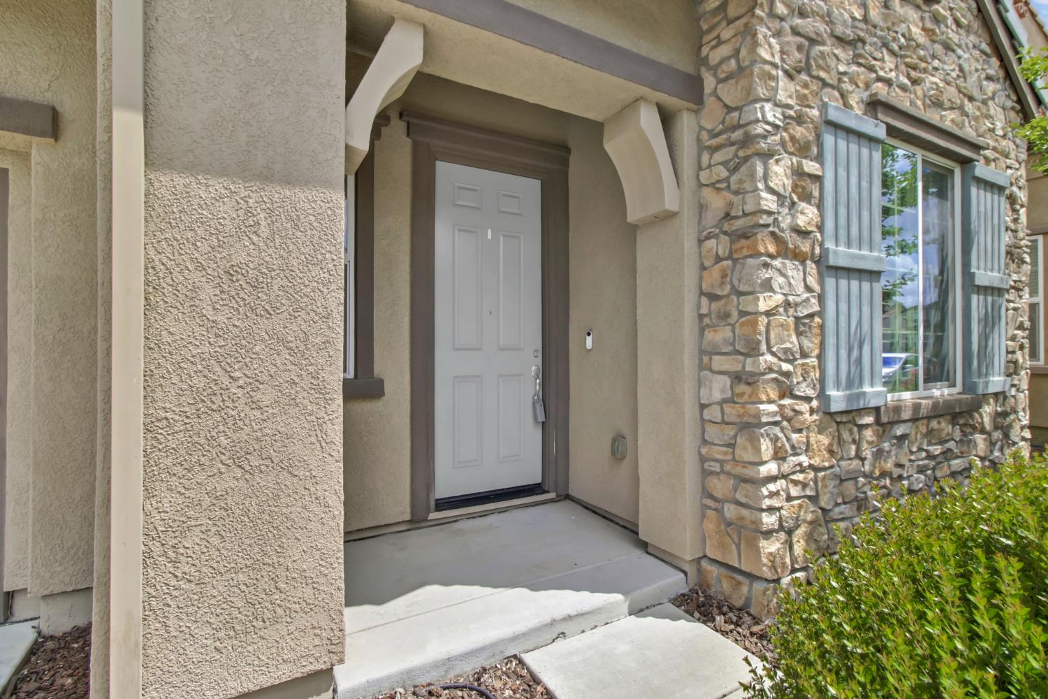 Julia Island Circle, Sacramento, California image 3