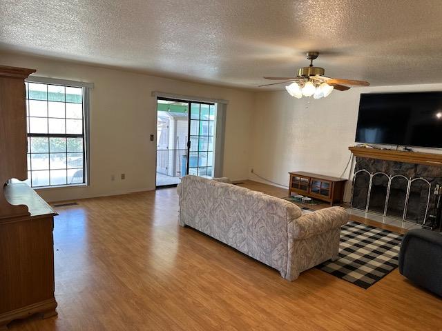 Detail Gallery Image 3 of 18 For 2613 Pescadero Pl, Modesto,  CA 95355 - 3 Beds | 2 Baths