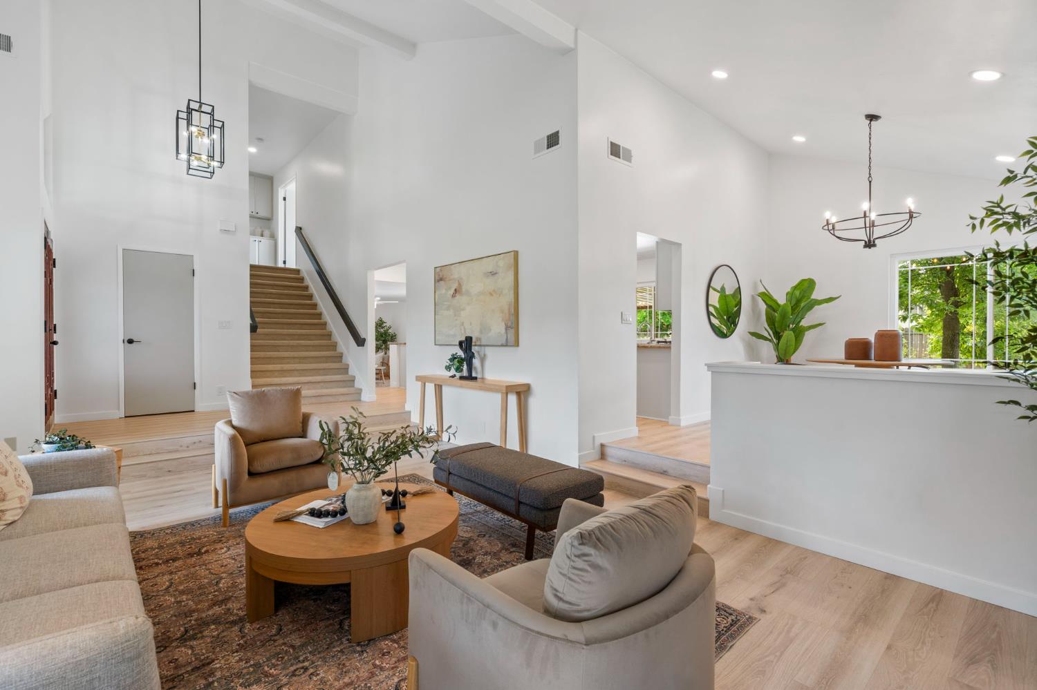 Detail Gallery Image 7 of 30 For 1736 Park Place Dr, Carmichael,  CA 95608 - 4 Beds | 2/1 Baths