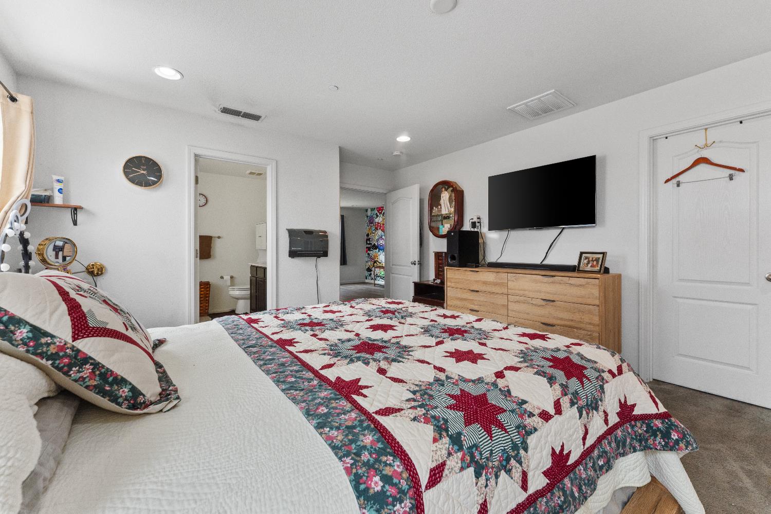 Detail Gallery Image 35 of 59 For 8269 Red Rock Dr, Sacramento,  CA 95829 - 4 Beds | 2/1 Baths