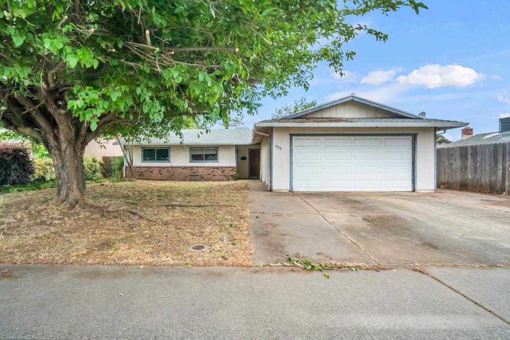 Detail Gallery Image 1 of 31 For 404 Porter Dr, Roseville,  CA 95678 - 3 Beds | 2 Baths