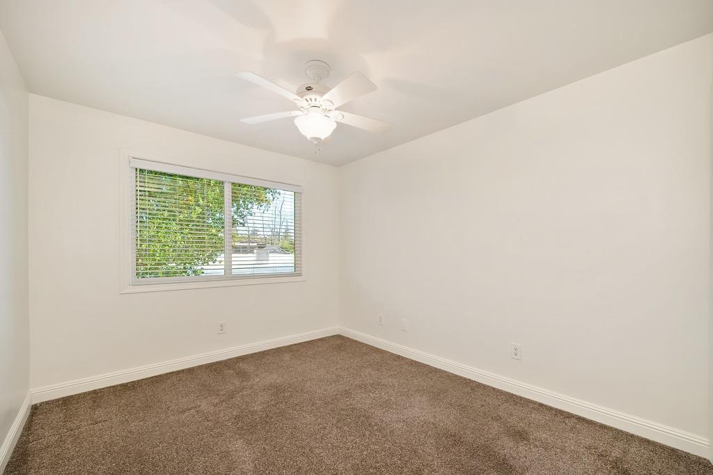 Detail Gallery Image 34 of 73 For 8224 Shadowood Ct, Granite Bay,  CA 95746 - 4 Beds | 2/1 Baths